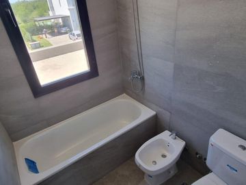 Casa en Barrio San Matías a la LAGUNA