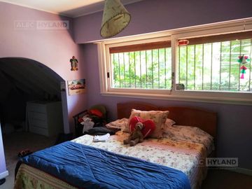 Casa  con 5 dormitorios y pileta  en Venta en la Horqueta, San Isidro