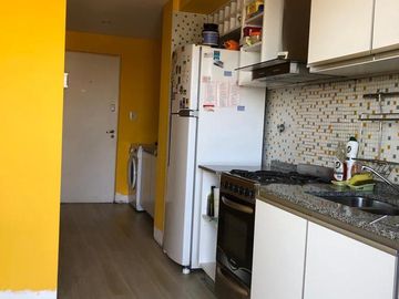 Piso de 3 ambientes en venta con cochera y balcon al frente