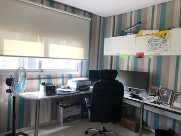 Piso de 3 ambientes en venta con cochera y balcon al frente