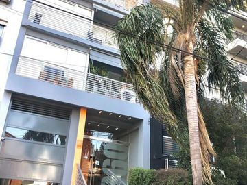 Piso de 3 ambientes en venta con cochera y balcon al frente