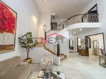 CASA EN VENTA EN LA RIOJA PONIENTE RESIDENCIAL