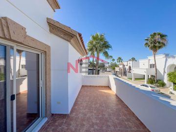 CASA EN VENTA EN LA RIOJA PONIENTE RESIDENCIAL