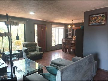 VIVABIEN PROPIEDADES VENDE HERMOSA Y ACOGEDORA PROPIEDAD EN BARRIO RESIDENCIAL, EN PLACILLA- VALPARAÍSO