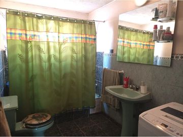 VIVABIEN PROPIEDADES VENDE HERMOSA Y ACOGEDORA PROPIEDAD EN BARRIO RESIDENCIAL, EN PLACILLA- VALPARAÍSO