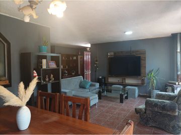 VIVABIEN PROPIEDADES VENDE HERMOSA Y ACOGEDORA PROPIEDAD EN BARRIO RESIDENCIAL, EN PLACILLA- VALPARAÍSO