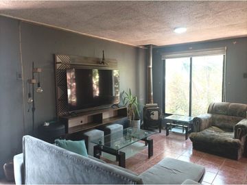 VIVABIEN PROPIEDADES VENDE HERMOSA Y ACOGEDORA PROPIEDAD EN BARRIO RESIDENCIAL, EN PLACILLA- VALPARAÍSO