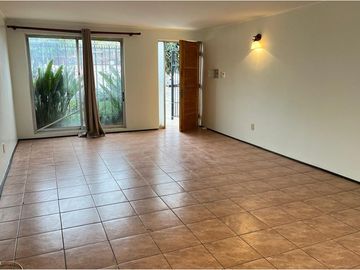 Se Vende Casa de 2 pisos en Alameda de Talca