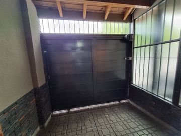 Casa en venta de 3 dormitorios c/ cochera en Gobernador Benegas