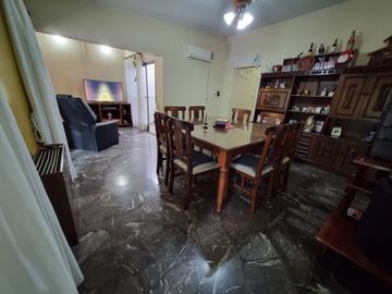 Casa en venta de 3 dormitorios c/ cochera en Gobernador Benegas