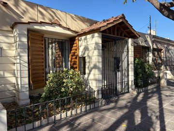 Casa en  venta en GODOY CRUZ