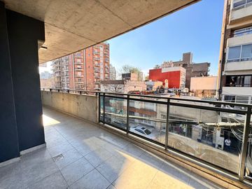 VENTA - Departamento a estrenar de dos dormitorios con balcón al norte y cochera. Lourdes, Rosario.