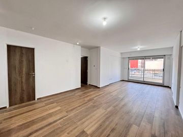 VENTA - Departamento a estrenar de dos dormitorios con balcón al norte y cochera. Lourdes, Rosario.