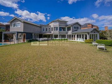 D. Esteche Realty - Ayres de Pilar Impecable casa