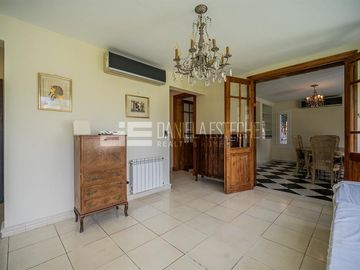 D. Esteche Realty - Ayres de Pilar Impecable casa