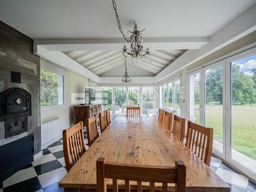 D. Esteche Realty - Ayres de Pilar Impecable casa