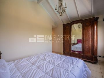 D. Esteche Realty - Ayres de Pilar Impecable casa