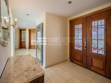 D. Esteche Realty - Ayres de Pilar Impecable casa