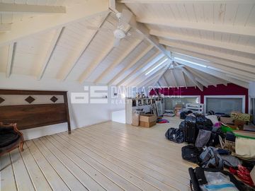 D. Esteche Realty - Ayres de Pilar Impecable casa