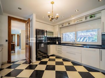 D. Esteche Realty - Ayres de Pilar Impecable casa