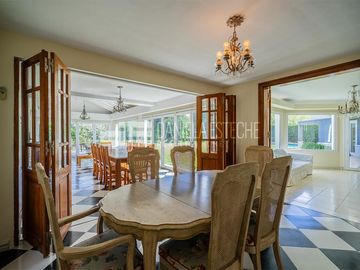 D. Esteche Realty - Ayres de Pilar Impecable casa