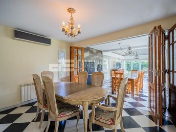 D. Esteche Realty - Ayres de Pilar Impecable casa