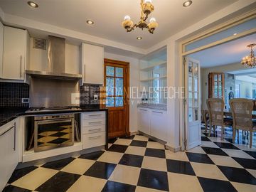 D. Esteche Realty - Ayres de Pilar Impecable casa