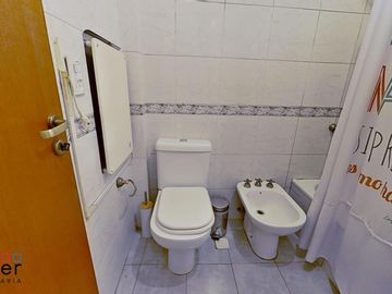 MODERNO Departamento TIPO PH de 3 ambientes con balcón al frente en Villa Ortuzar - VENTA -