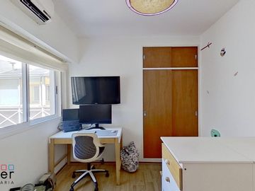 MODERNO Departamento TIPO PH de 3 ambientes con balcón al frente en Villa Ortuzar - VENTA -