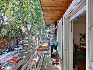 MODERNO Departamento TIPO PH de 3 ambientes con balcón al frente en Villa Ortuzar - VENTA -