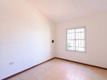 Casa de dos dormitorios a metros de Circunvalación