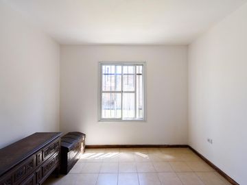 Casa de dos dormitorios a metros de Circunvalación