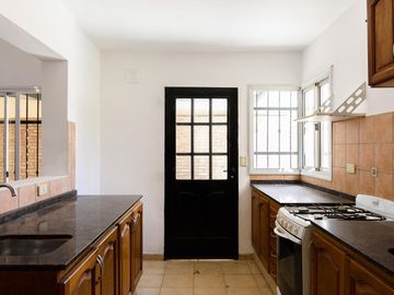 Casa de dos dormitorios a metros de Circunvalación