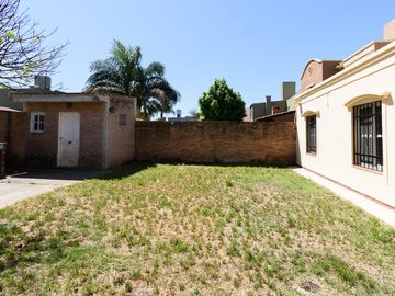 Casa de dos dormitorios a metros de Circunvalación