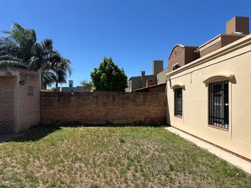 Casa de dos dormitorios a metros de Circunvalación