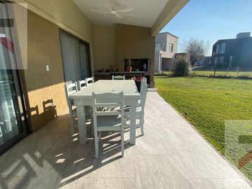 Casa 4 dorm ALQUILER ANUAL a partir de MARZO 2026 Barrio Cerrado Chacras de la Reserva Cardales