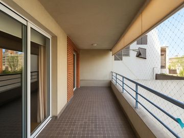 Departamento 3 ambientes en venta en Castelar , cochera, baulera, apto crédito
