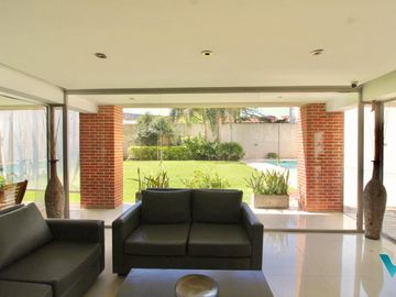 Departamento 3 ambientes en venta en Castelar , cochera, baulera, apto crédito