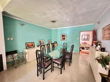 Chalet 3 ambientes en venta en Martinez