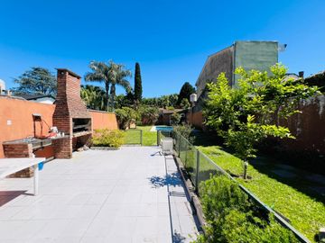 Chalet 3 ambientes en venta en Martinez