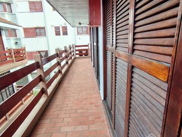 Excelente departamento 3 ambientes con balcón!!