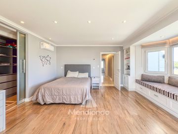 Casa 5 amb con piscina y cochera triple en Barrio Privado Tierras del Mar