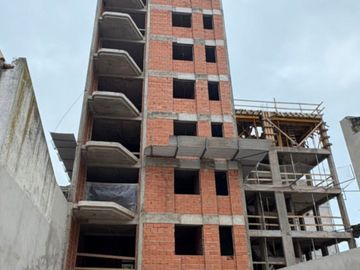 VENTA NE POZO - SEMIPISO 2 AMBIENTES CATEGORIA EN LA PERLA - A METROS DEL MAR