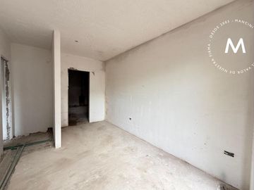 Departamento en venta de 3 ambientes con cochera y terraza privada - Villa Ballester Centro