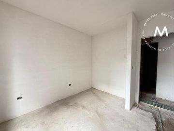 Departamento en venta de 3 ambientes con cochera y terraza privada - Villa Ballester Centro