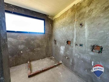 CASA 7 AMB EN VENTA EN BARRIO SANTA CLARA AL SUR