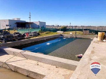 CASA 7 AMB EN VENTA EN BARRIO SANTA CLARA AL SUR