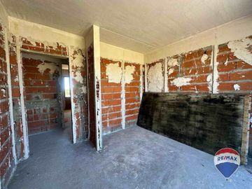 CASA 7 AMB EN VENTA EN BARRIO SANTA CLARA AL SUR