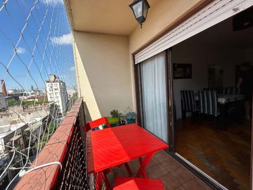 VENTA DEPARTAMENTO 4 AMBIENTES CON COCHERA
