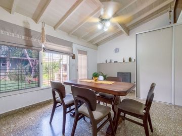 VENTA CASA 4 AMB HAEDO C/ PATIO COCHERA Y PARRILLA